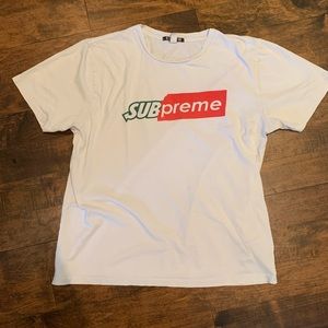 Black Score Subpreme Size large not Supreme white T shirt